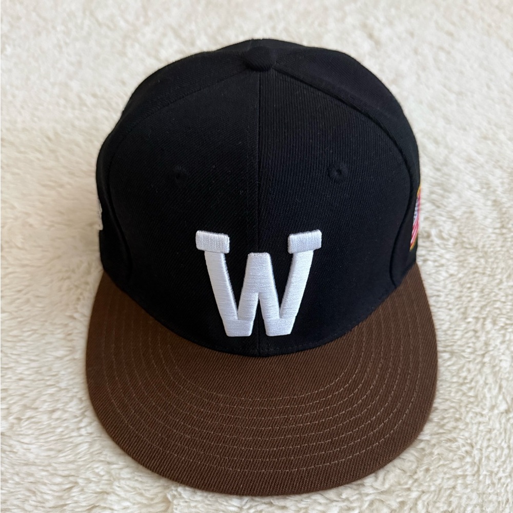 Darc Sport Fitted Hat, Wolves, Embroidered, NWT